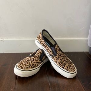 Vans slip on leopard print skateboard shoes